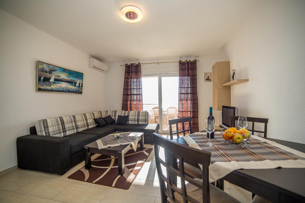 Apartments Kati Omiš Exterior foto